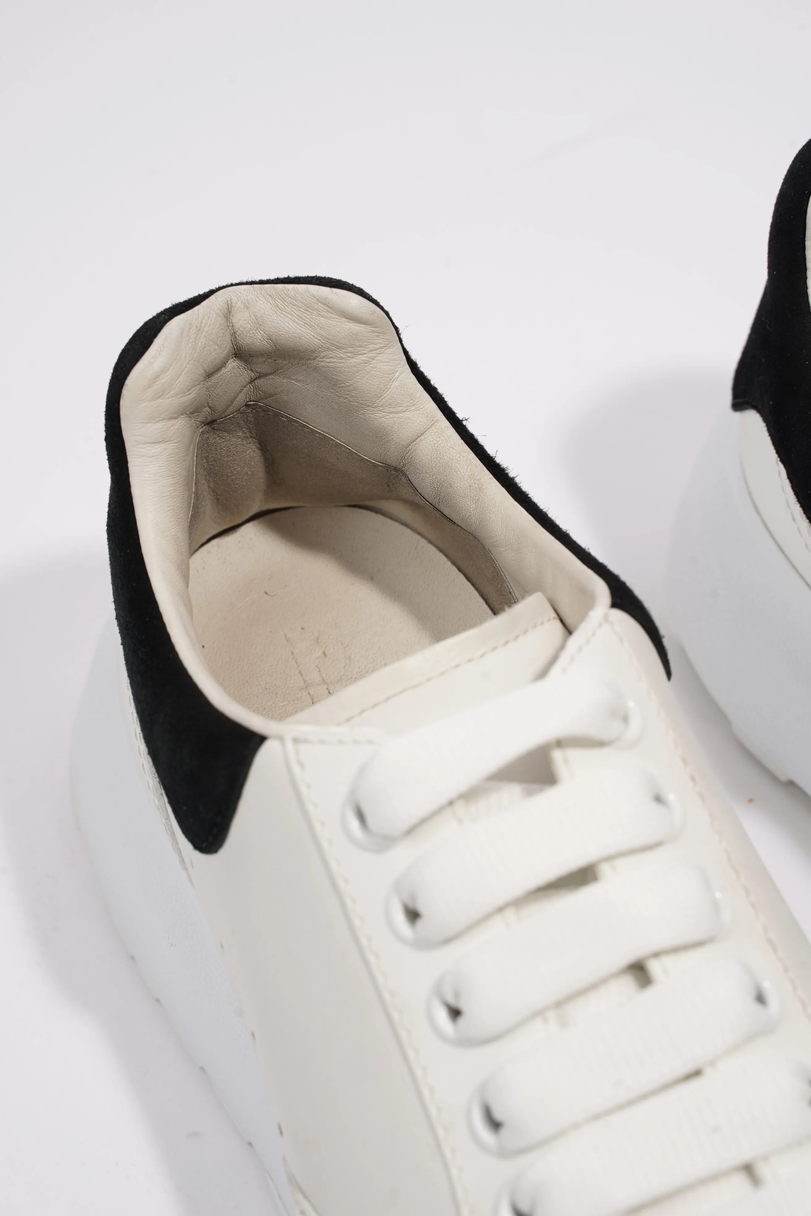 Alexander McQueen Court White / Black Tab Leather EU 39 UK 6