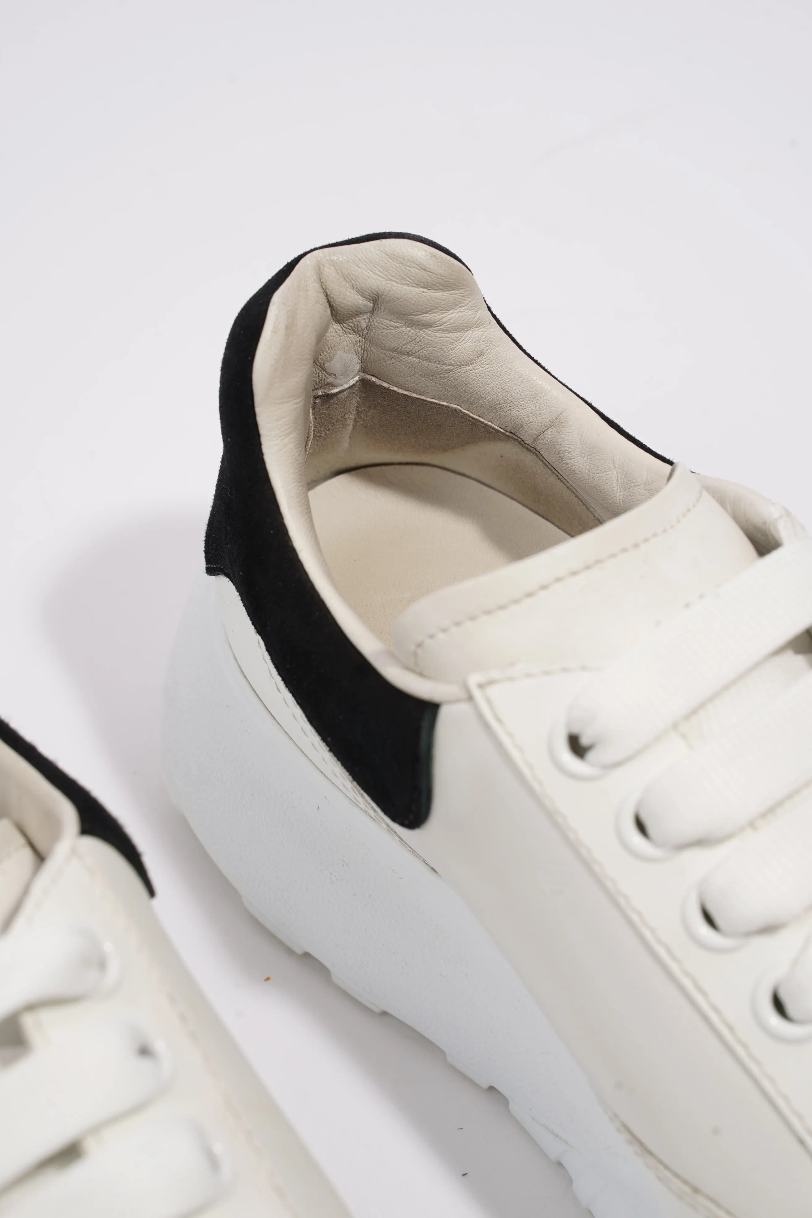 Alexander McQueen Court White / Black Tab Leather EU 39 UK 6