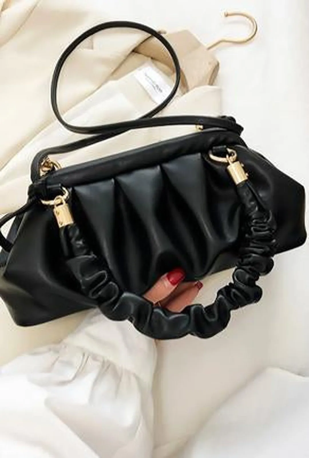 BECCA - HOBO RUCHED BAG