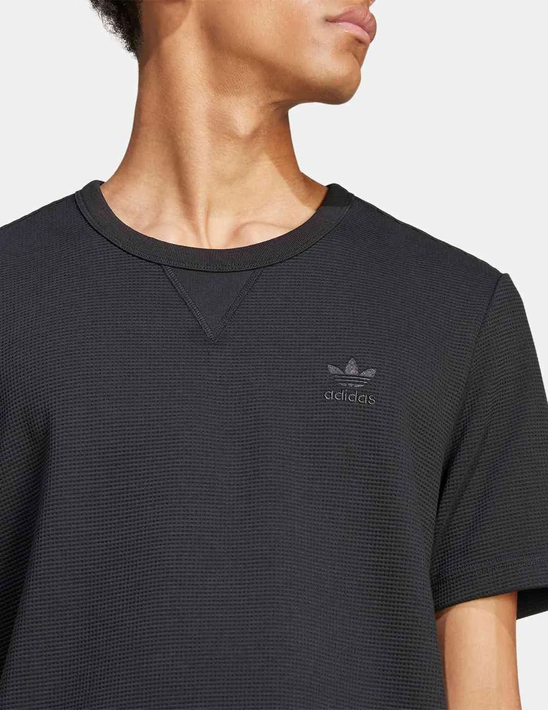 Camiseta Adidas Essentials Waffle Negro