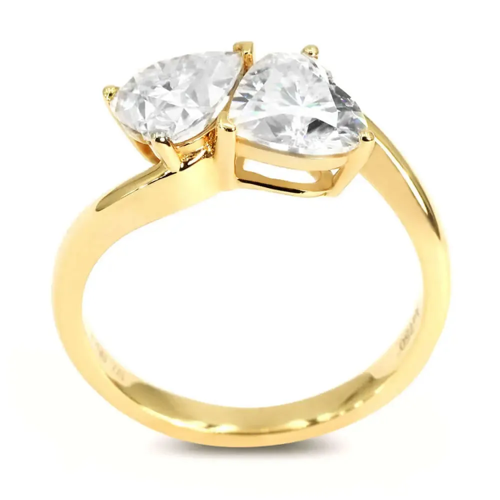 Daisy Heart-Shaped Moissanite Toi et Moi Ring in 18K gold