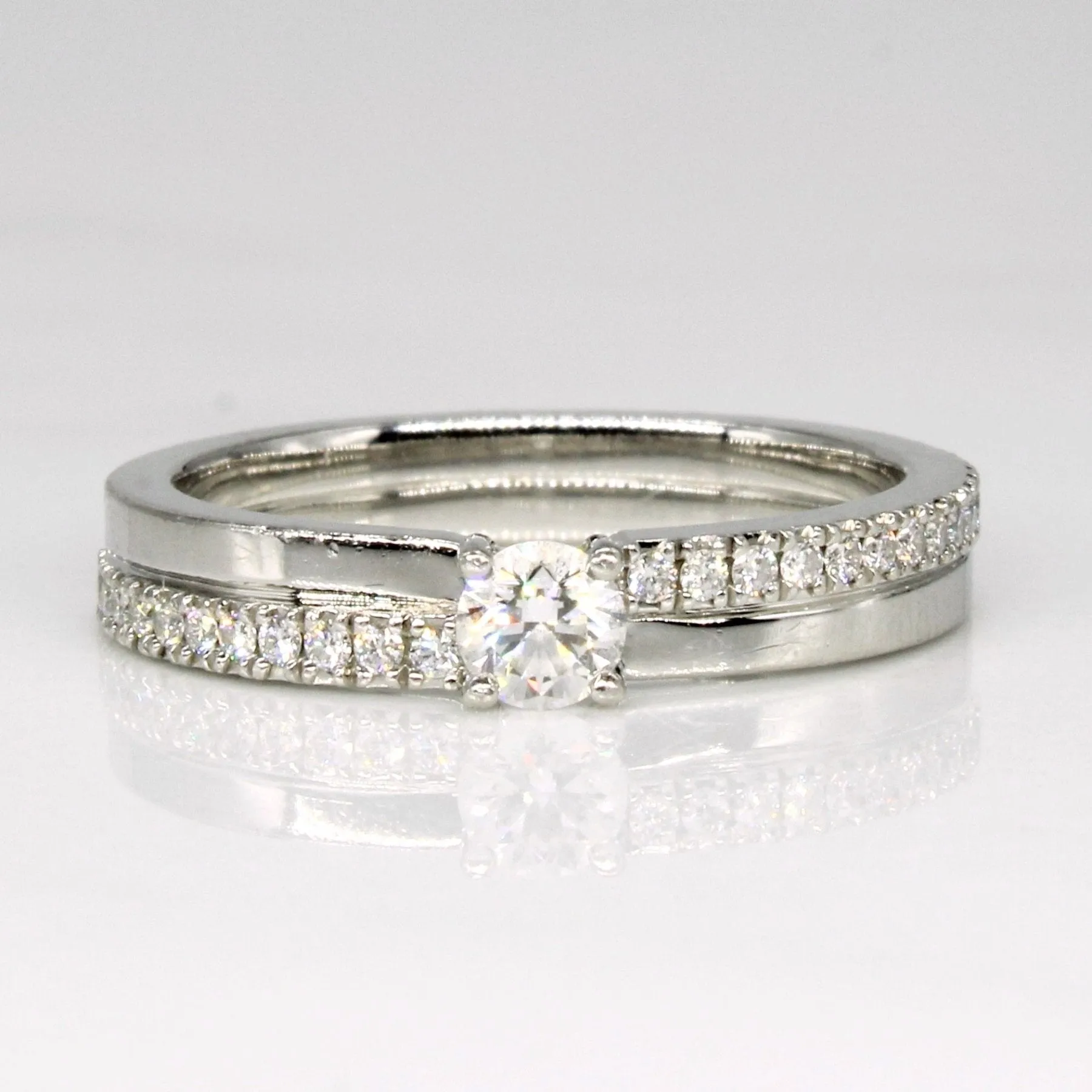 'De Beers' Diamond Engagement Ring | 0.30ctw | SZ 5.75 |