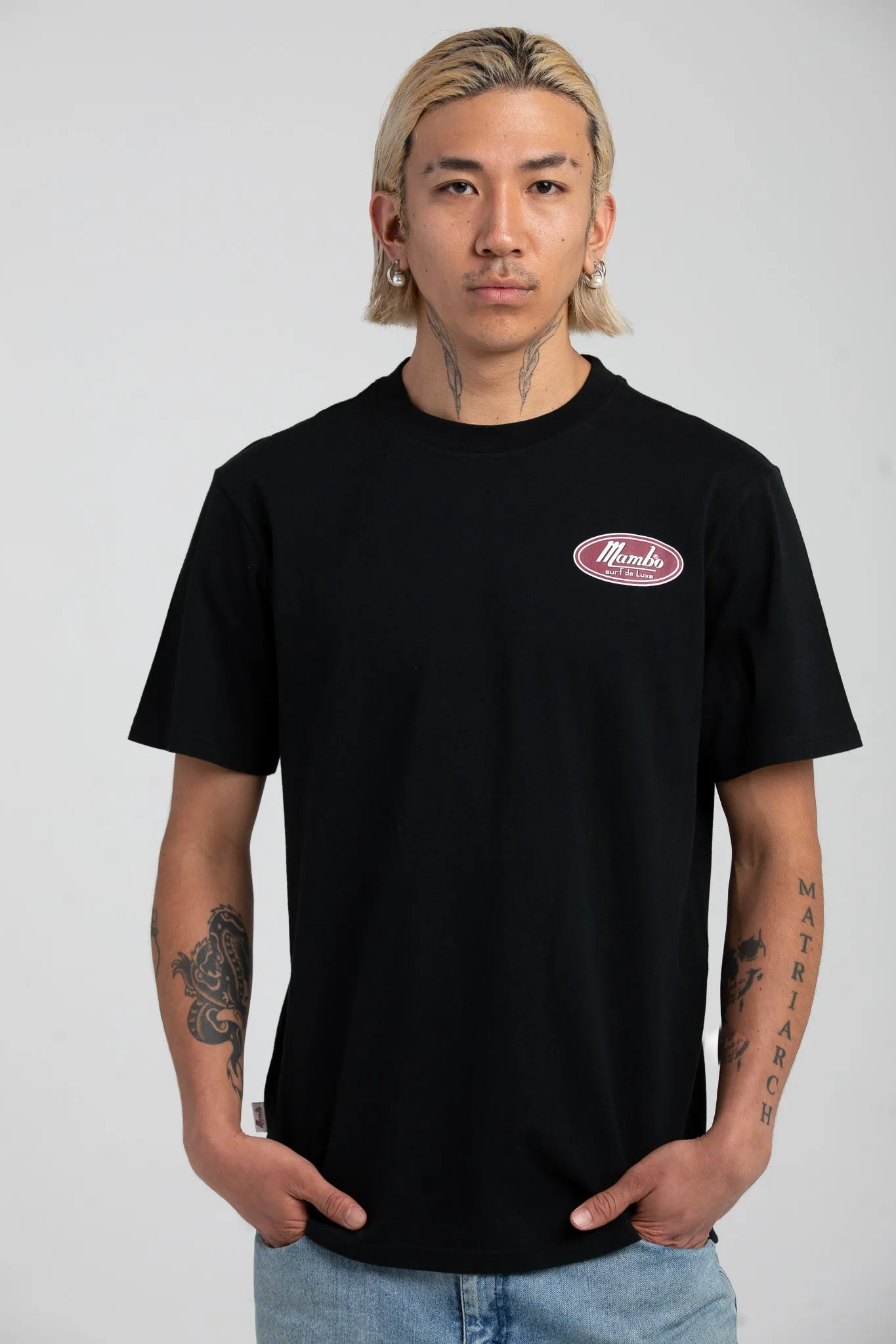 DE LUXE T-SHIRT - BLACK