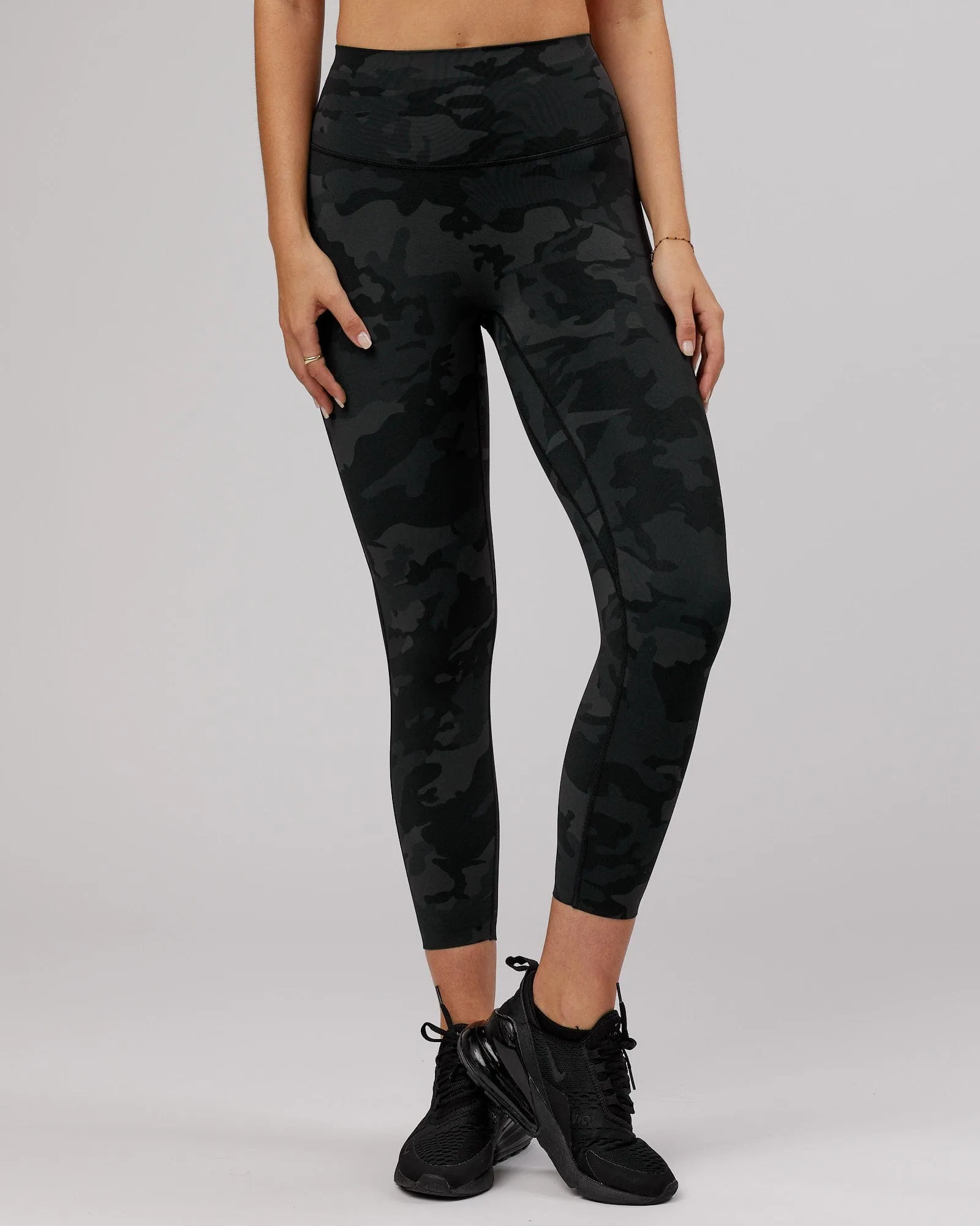 Elixir 7/8 Length Leggings - Black Camo