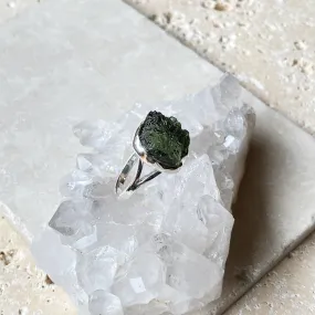 Moldavite Ring - Silver Contour