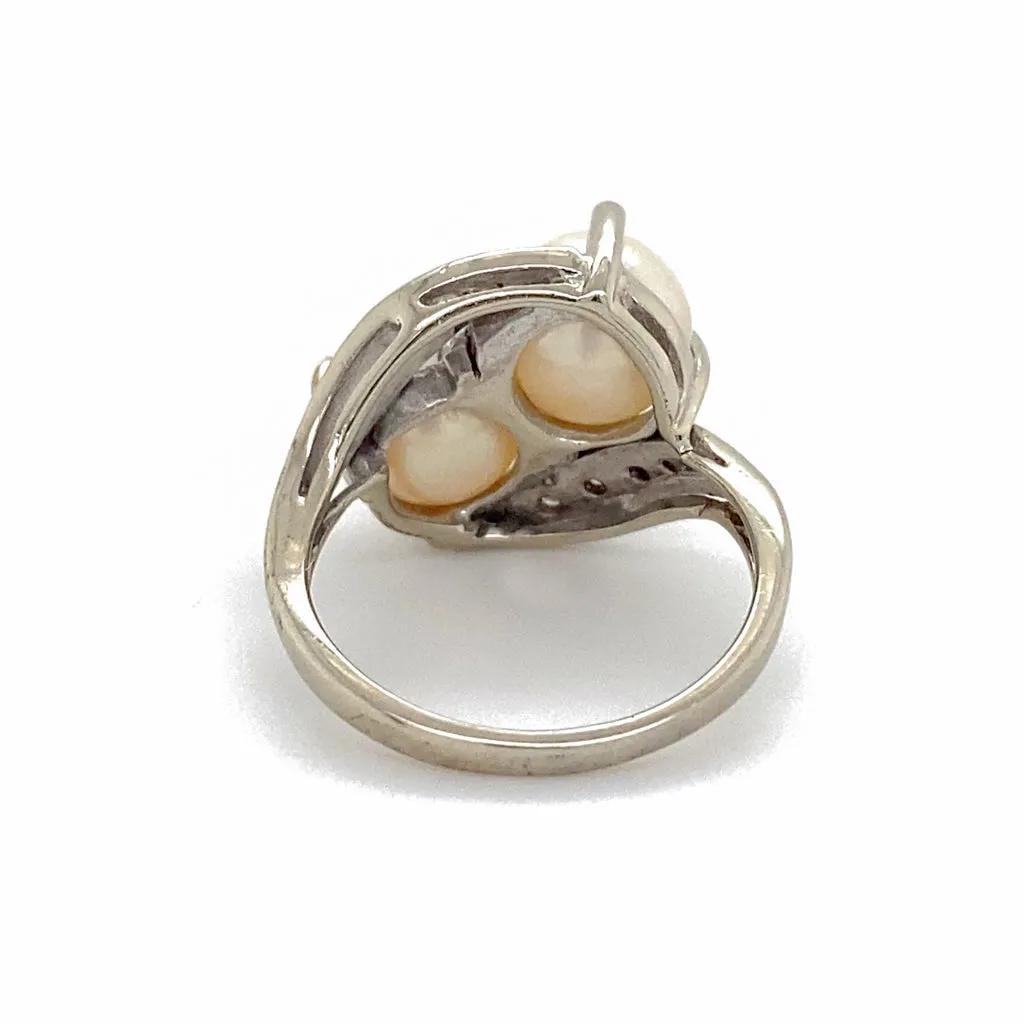 Pearl and Diamond Bypass Ring Toi et Moi in 14K White Gold Vintage Circa 1960