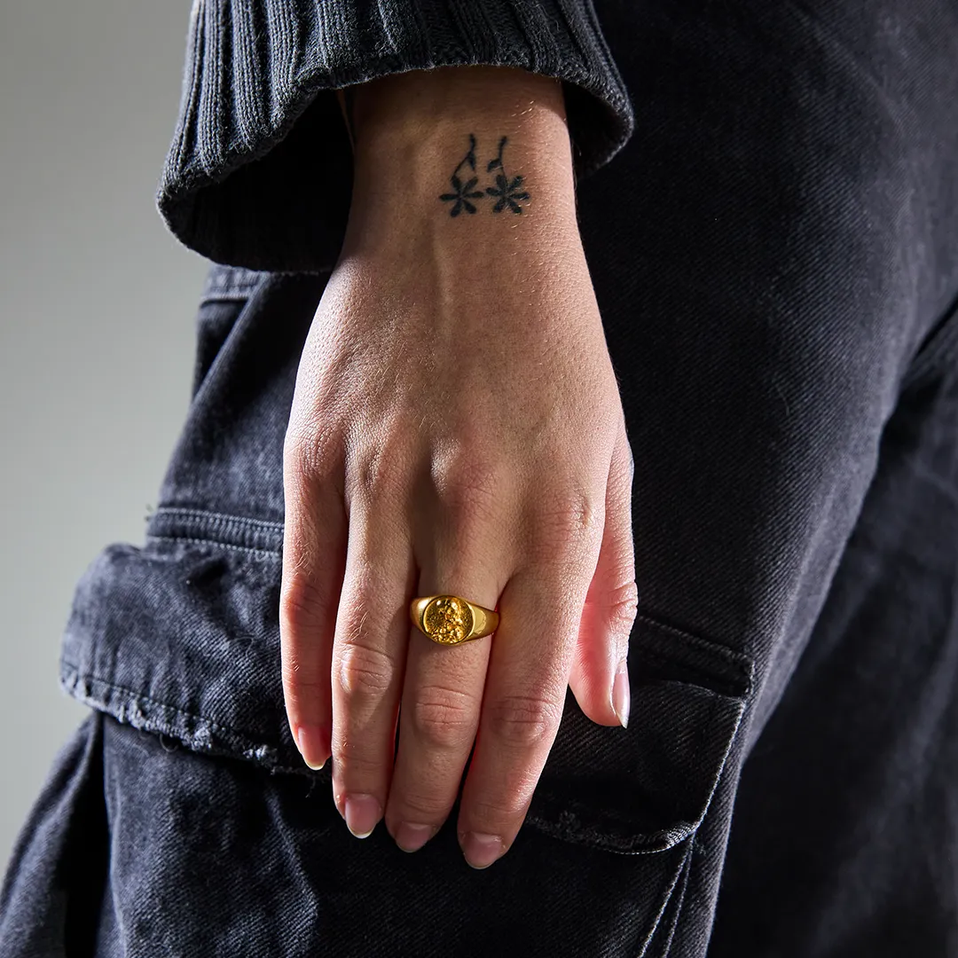 Skull of a Skeleton with Burning Cigarette - Gold Ring