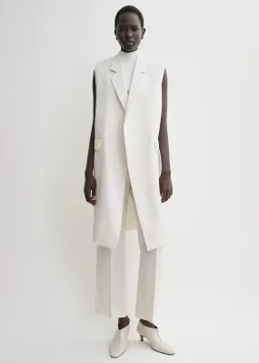 Sleeveless grain de poudre coat off white