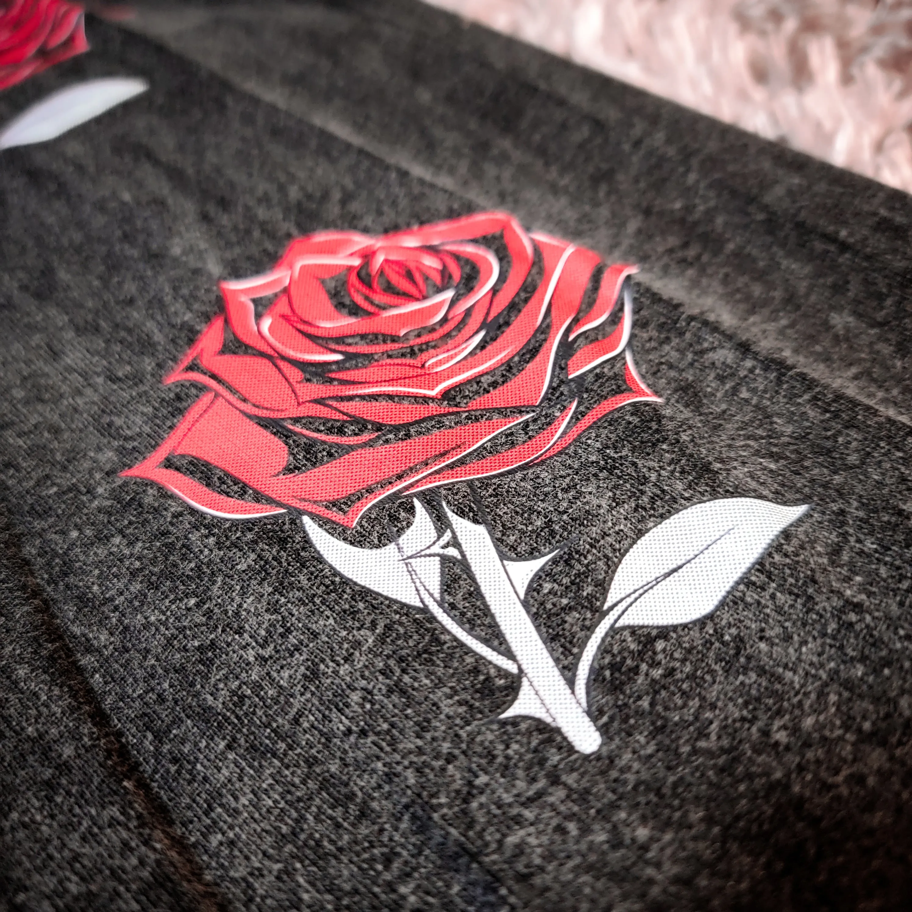 WOLF ROSE LONG SLEEVE T-SHIRT